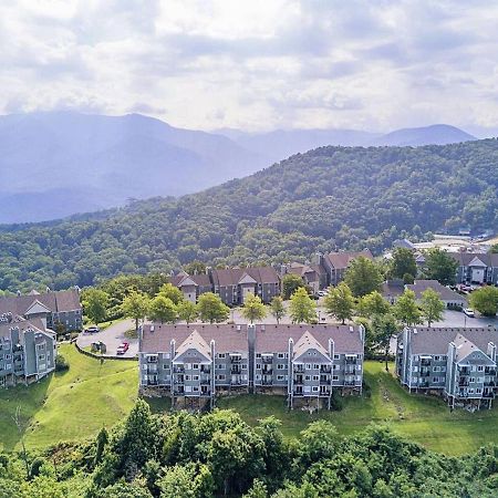 Sky High Views!!-Peak Mountaintop-Outdoor Pool-Close To Downtown-Private Balcony-Wifi-Cable Gatlinburg Kültér fotó