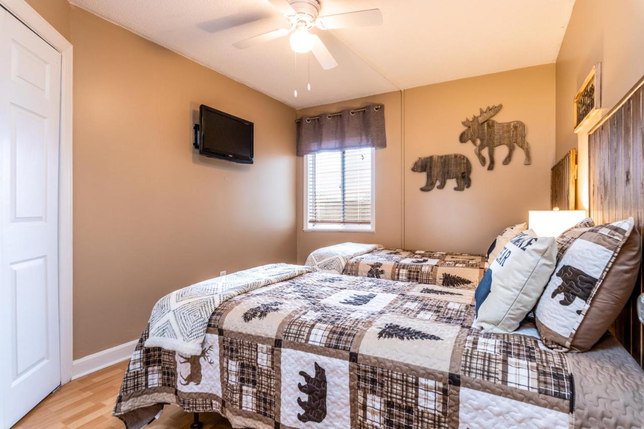 Sky High Views!!-Peak Mountaintop-Outdoor Pool-Close To Downtown-Private Balcony-Wifi-Cable Gatlinburg Kültér fotó