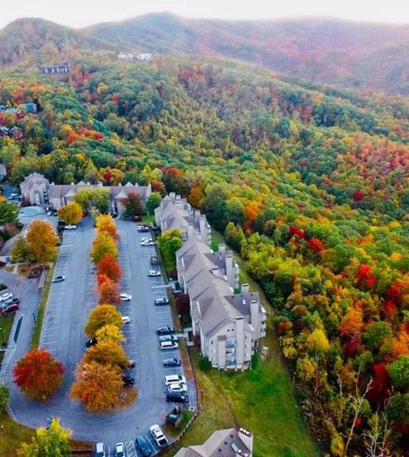 Sky High Views!!-Peak Mountaintop-Outdoor Pool-Close To Downtown-Private Balcony-Wifi-Cable Gatlinburg Kültér fotó