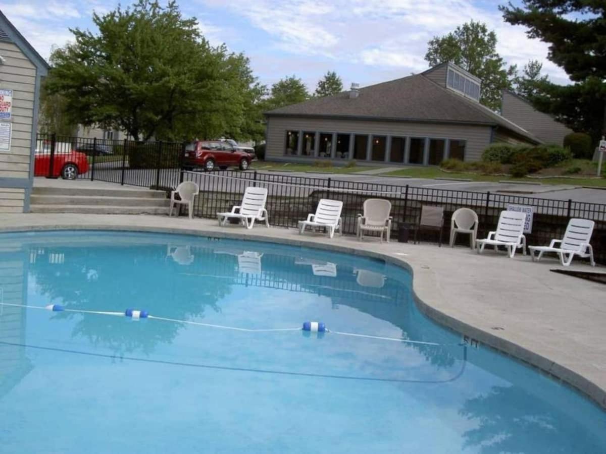 Sky High Views!!-Peak Mountaintop-Outdoor Pool-Close To Downtown-Private Balcony-Wifi-Cable Gatlinburg Kültér fotó